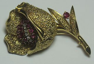 JEWELRY. 18kt Gold Floral Brooch with Rubies and