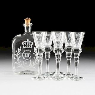 A SET OF SIX HOVMANTORP GLASBRUK GUSTAV III STYLE ENGRAVED CRYSTAL LIQUOR GLASSES AND A DECANTER, HOVMANTORP, SWEDEN, CIRCA 1930,