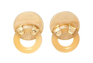 A Pair of Modernist 14 Karat Yellow Gold and Agate Earclips, 9.25 dwts.
