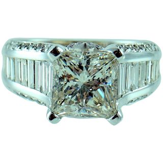 Approx 4.33 TCW Diamond Engagement Ring.