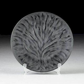 A SET OF EIGHT LALIQUE FROSTED BLACK ALGUES CRYSTAL DINNER PLATES, ENGRAVED SIGNATURE, MODERN,