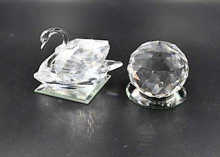 2 pieces of Swarovski crystal