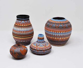 4 Navajo pottery vases