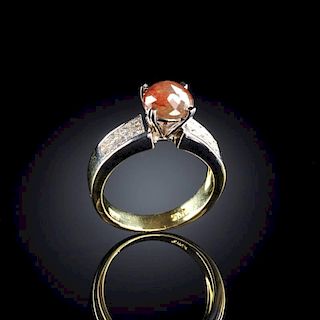 AN 18K TWO TONE GOLD AND ROSE CUT DIAMOND LADY'S RING,