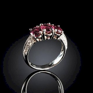 A 14K/18K WHITE GOLD, RUBY, AND DIAMOND LADY'S RING,