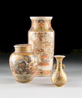 A GROUP OF THREE SATSUMA PARCEL GILT AND POLYCHROME PAINTED EARTHENWARES, IMPRESSED AND OVERGLAZE PAINTED MARKS, LATE 19TH/EARLY 20TH CENTURY,