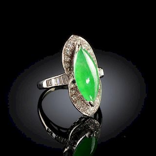 A 14K WHITE GOLD, CHINESE 'A' JADEITE JADE, AND DIAMOND LADY'S RING,
