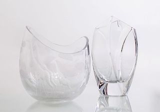 BACCARAT GLASS 'PRIGOT' VASE AND VICKE LINDSTRAND 'GIRAFFE' ETCHED-GLASS VASE FOR KOSTA