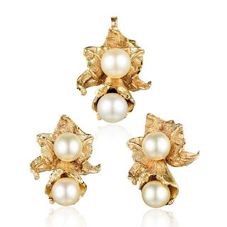 A 14K Gold Pearl Pendant and Earclip Set