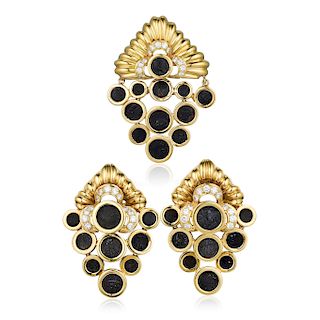 A Set of 18K Gold Brooch and Earclips