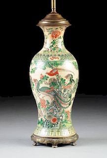 A CHINESE FAMILLE VERTE PORCELAIN VASE MOUNTED AS A LAMP, 20TH CENTURY,