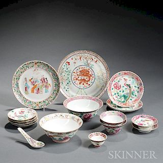 Seventeen Famille Rose Porcelain Items