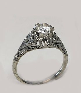 DIAMOND SOLITAIRE SET IN 18KT WHITE GOLD