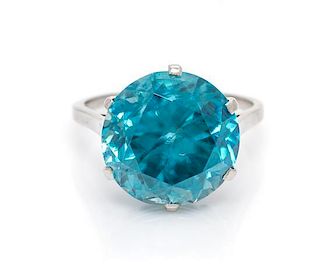 A Vintage Platinum and Blue Zircon Ring, 5.60 dwts.