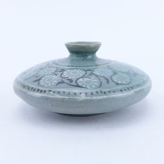Chinese Goryeo Dynasty, 12th - 14th Century Celadon Glazed Oil Bottle. With a broad flat shoulder, 
