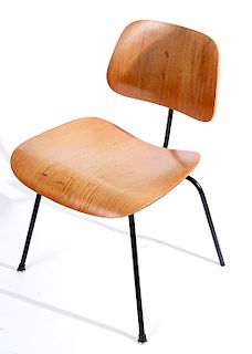 Herman Miller Eames Molded Plywood Lounge Chair