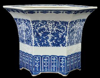 Chinese Antique Blue & White Planter