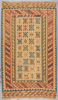 Vintage Shiraz Kilim: 4'2'' x 6'11''