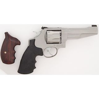 * Smith & Wesson Model 627-5 Performance Center