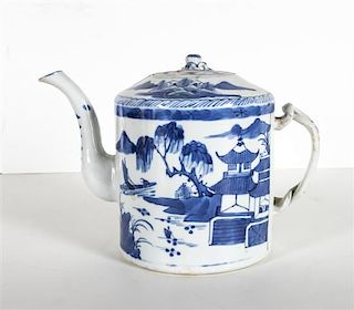 A Chinese Export Porcelain Teapot, Height 5 7/8 inches.