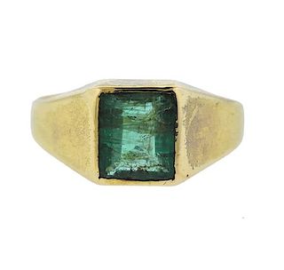 18K Gold Green Stone Ring