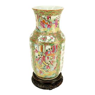 A Large Chinese Rose Medallion Porcelain Vase