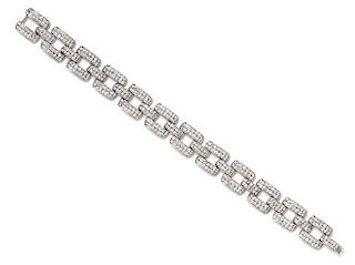 An 18 Karat White Gold and Diamond Link Bracelet, 21.40 dwts.