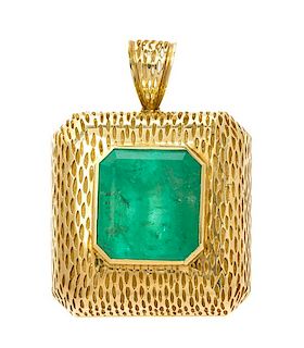A Yellow Gold and Emerald Pendant, 41.55 dwts.