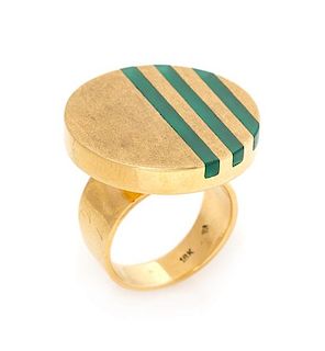 A Modernist 18 Karat Yellow Gold and Green Onyx Ring, 7.70 dwts.