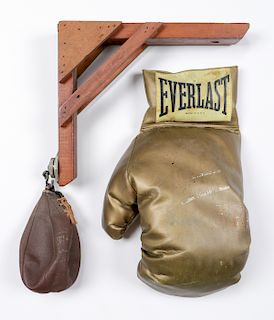 Oversized Everlast Gold Boxing Glove Store Display & Speedbag