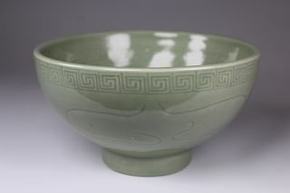 Chinese Celadon Glazed/Incised Figural Bowl
