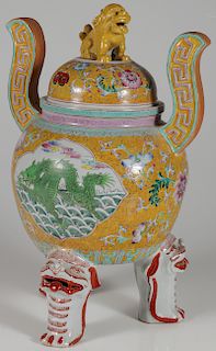 A CHINESE FAMILLE ROSE DECORATED PORCELAIN CENSER