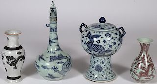 FOUR CHINESE PORCELAIN VESSELS