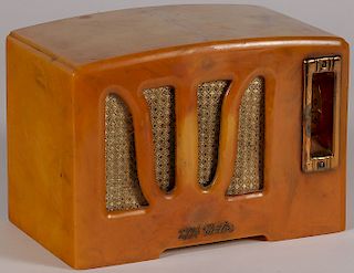 AN RCA VICTOR CATALIN RADIO, CIRCA 1938