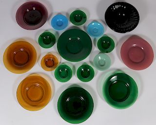 17 PIECES OF CHINESE PEKING GLASS
