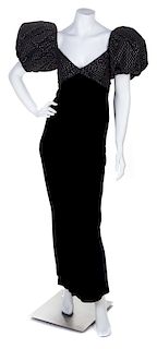 A Carolyne Roehm Black Velvet Evening Gown, Size 6.