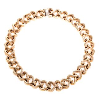 A Lady's Large Link Necklace in 14K Gold