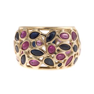 A Lady's Sapphire & Ruby Ring in 14K Gold