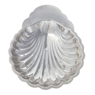 Sterling silver shell-form dish by Randahl