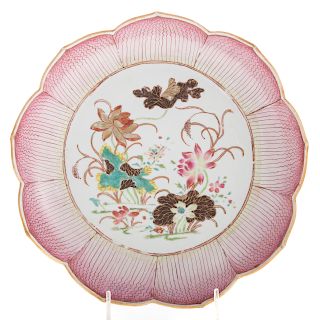 Chinese Export Famille Rose lotus bowl