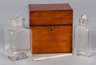 Small Regency mahogany bottle case