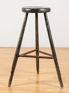 Splay leg stool
