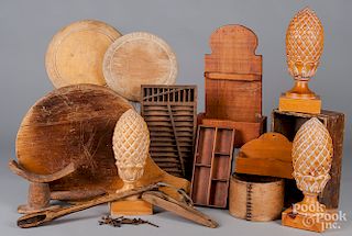 Miscellaneous group of woodenware.