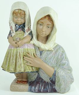 Retired Lladro "My Baby" Porcelain Figure 1331