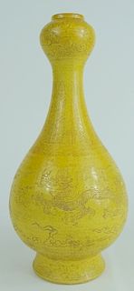 Antique Chinese Tongzhi Yellow 5 Toe Dragon Vase
