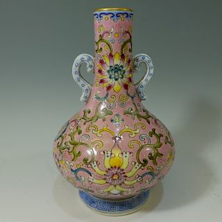 FAMILLE ROSE VASE PAINTED W/ FLOWERS ON PINK GROUND. QIANLONG MARK