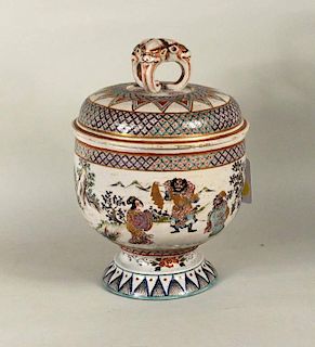 Early Japanese Kutani Porcelain Covered Urn