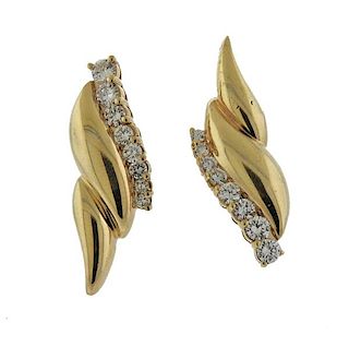 18K Gold Diamond Wavy Earrings 
