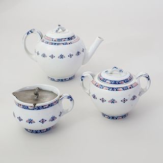 Wedgwood Transfer Printed Porcelain Three Piece Tea Service in the 'Vieux Rouen' Pattern