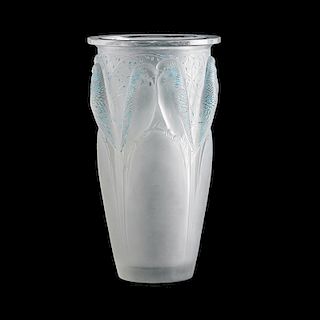 LALIQUE "Ceylan" vase, frosted glass